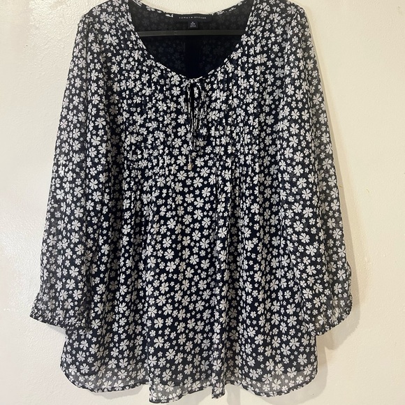 Tommy Hilfiger Tops - Tommy Hilfiger Floral Blouse
